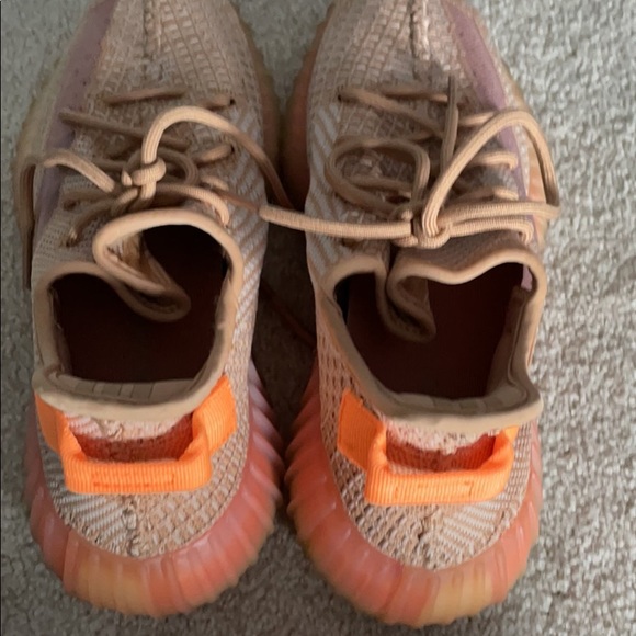 Yeezy 350 Boost V2 - Picture 4 of 5